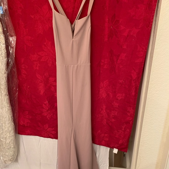 Dress - Picture 1 of 2